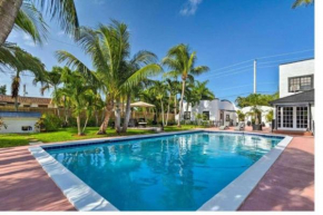 Villa W Ocean Ave Cheerful 2 bedroom Villa with Pool